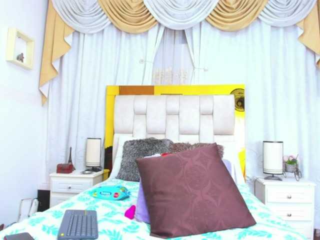 Live sex webcam photo for rubyjohnsson #274132137