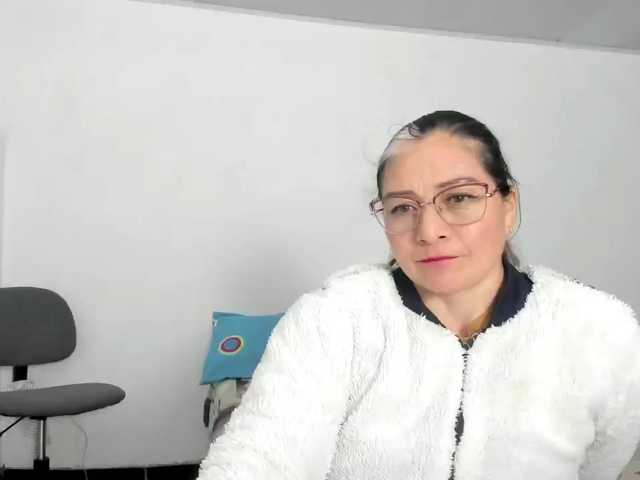 Live sex webcam photo for rubymilf-1 #290940007