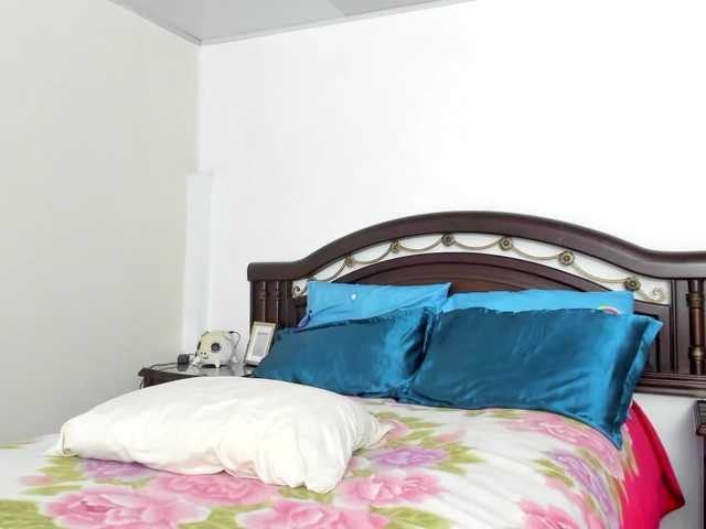 Live sex webcam photo for rubymilf-1 #291747883