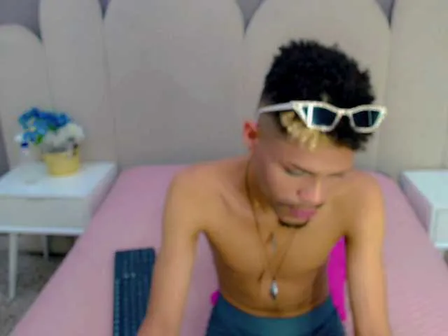 Live sex webcam photo for ryanbigcockk #292005897