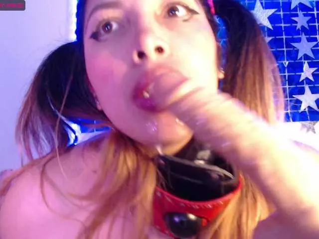 Live sex webcam photo for sabinahills #275989070
