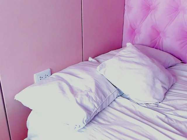 Live sex webcam photo for sabrinahims #278143240