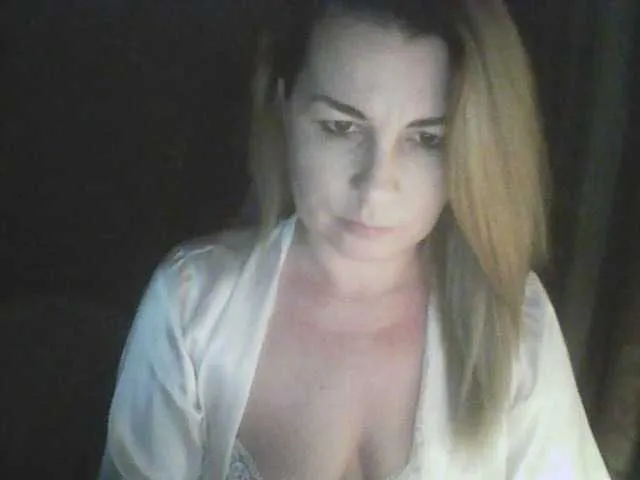 Live sex webcam photo for saden27 #271860558