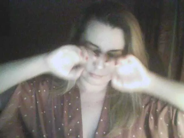 Live sex webcam photo for saden27 #271956817