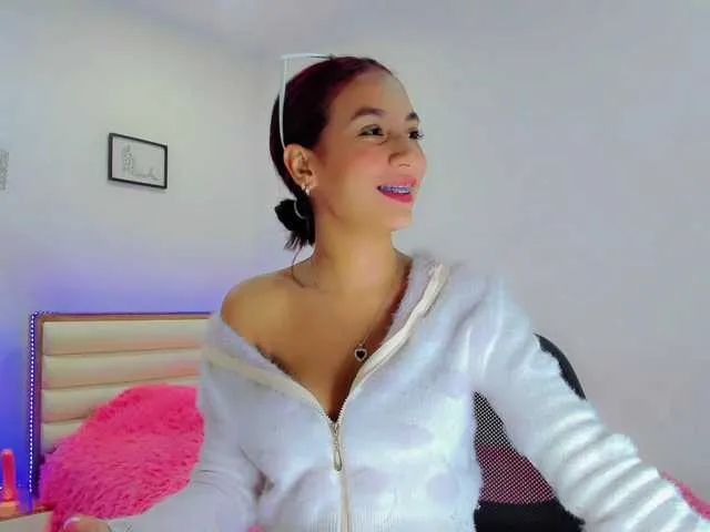 Live sex webcam photo for sahara-brooke #274588986