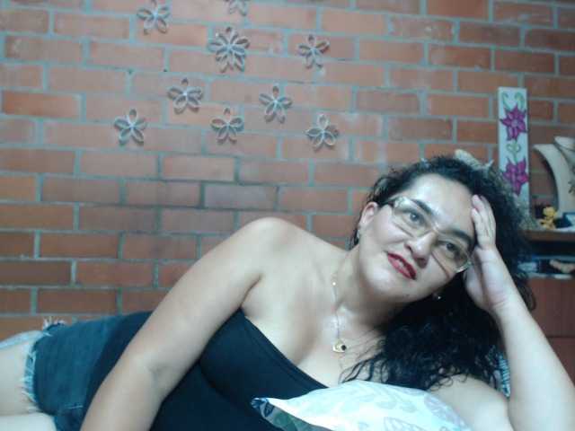 Live sex webcam photo for saimajayeb #272168205