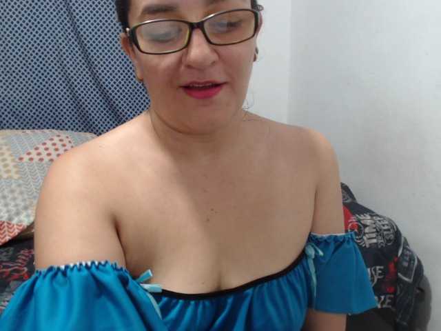 Live sex webcam photo for saimajayeb #277799504