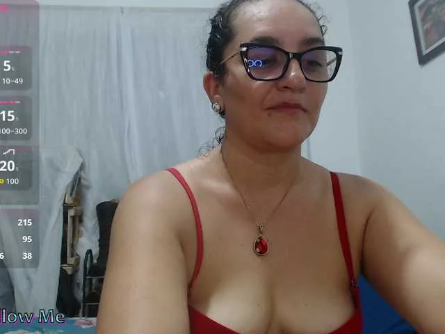 Live sex webcam photo for saimajayeb #294185832