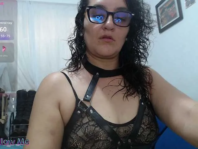 Live sex webcam photo for saimajayeb #294188071