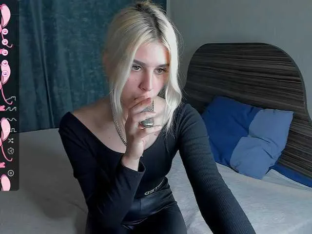 Live sex webcam photo for sakura-sai #276390299