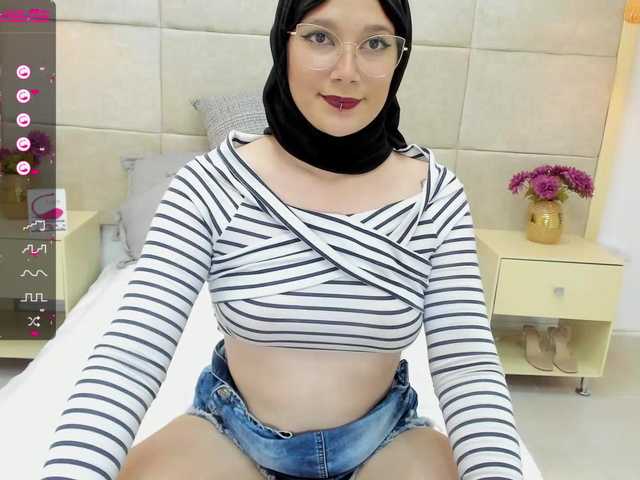 Live sex webcam photo for salmaa- #276016654