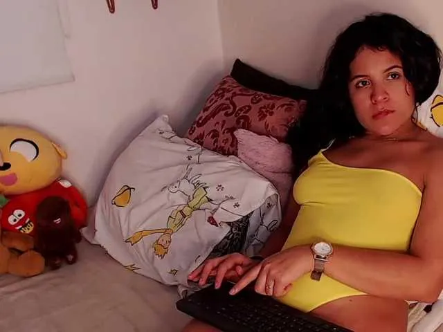 Live sex webcam photo for salmafoxy #272683605