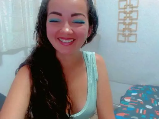 Live sex webcam photo for salmahot #272407301