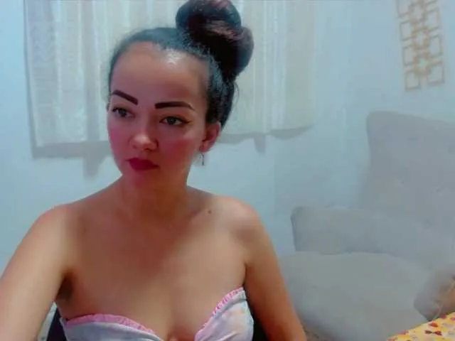 Live sex webcam photo for salmahot #272787287