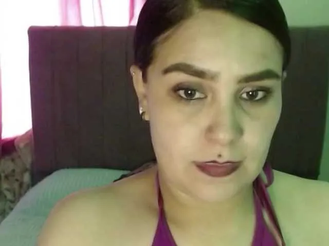 Live sex webcam photo for salmalopez #291785616