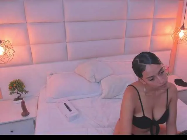 Live sex webcam photo for salome-smitth #293203843