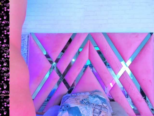 Live sex webcam photo for salomeandrade #276087265