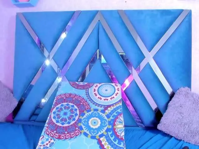 Live sex webcam photo for salomeandrade #276182802