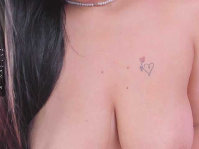 Live sex webcam photo for salomeandrade #276217290