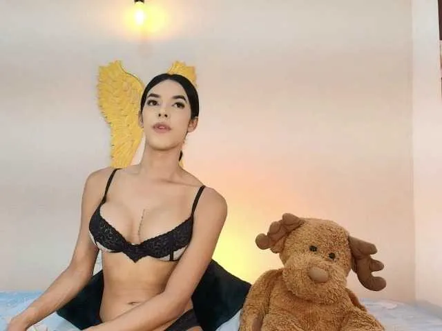 Live sex webcam photo for salomecollin #293572122