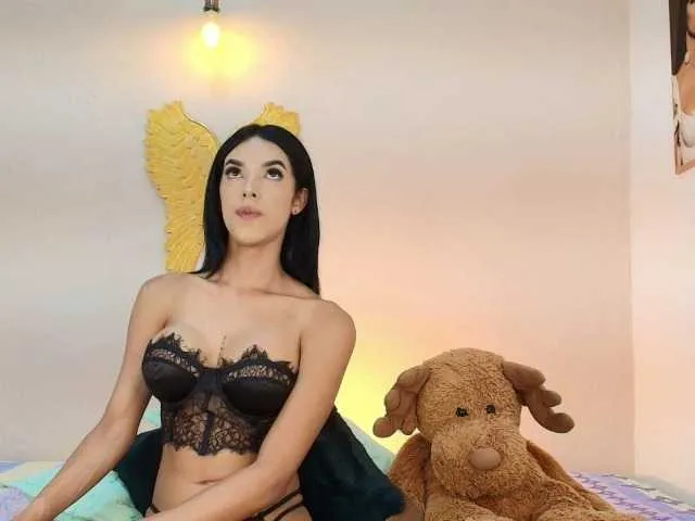 Live sex webcam photo for salomecollin #293698782