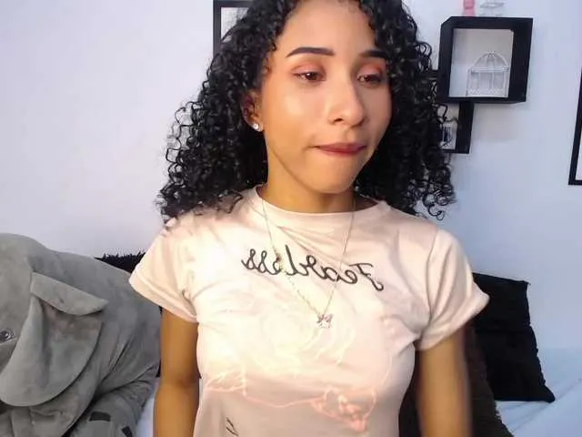 Live sex webcam photo for salomewilliams #277745264