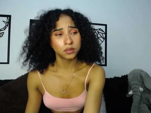 Live sex webcam photo for salomewilliams #277955049