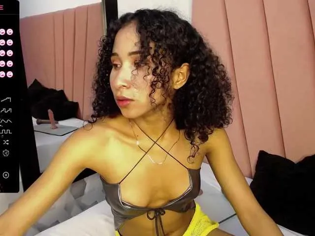 Live sex webcam photo for salomewilliams #288968237