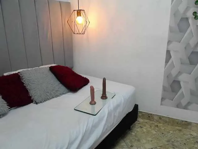 Live sex webcam photo for salomewilliams #290131093