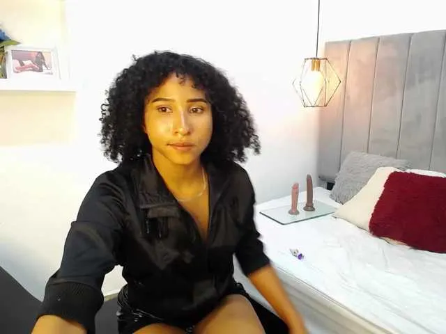 Live sex webcam photo for salomewilliams #291108217
