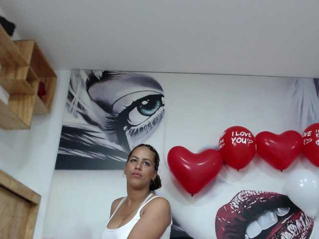 Live sex webcam photo for samanta-w #272416654