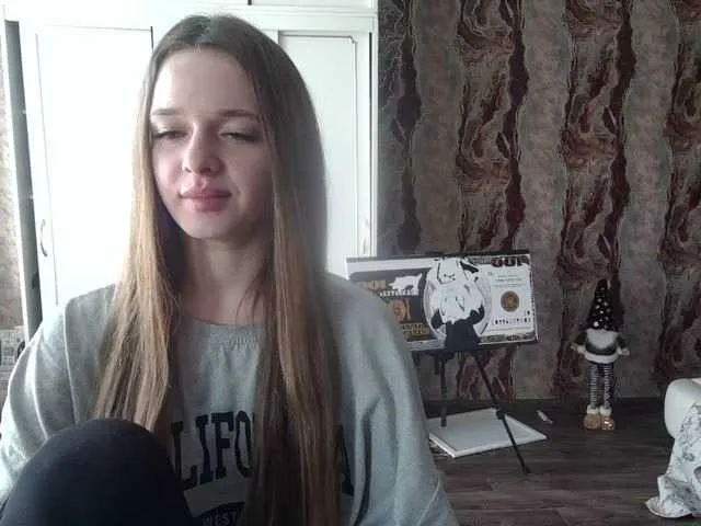 Live sex webcam photo for samanta55555 #290548646