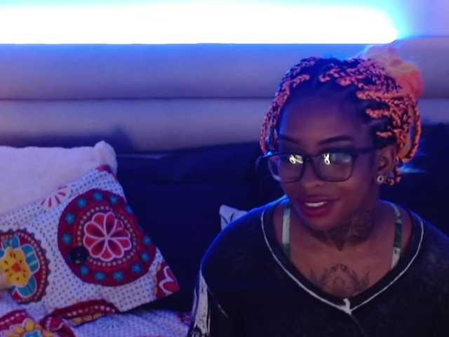 Live sex webcam photo for samantaafox #272143637