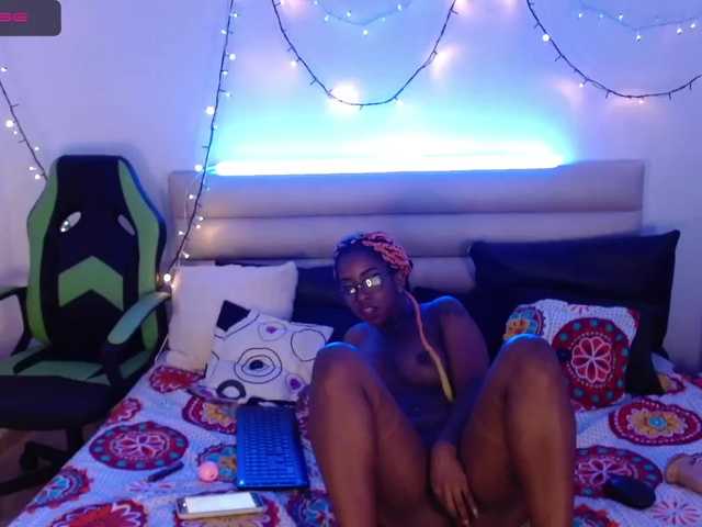 Live sex webcam photo for samantaafox #272211305