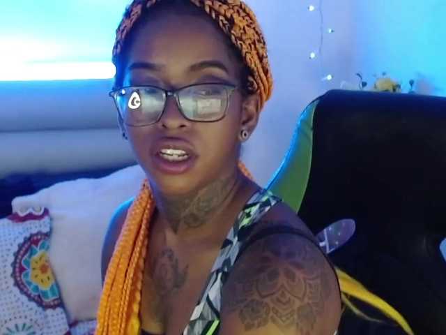 Live sex webcam photo for samantaafox #272250544