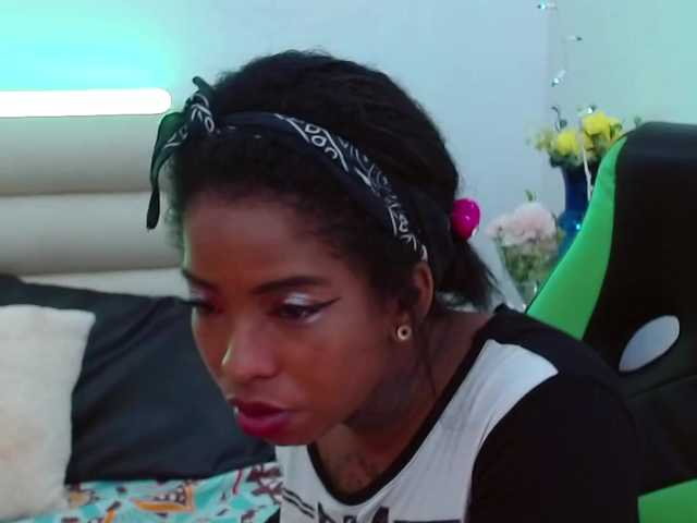 Live sex webcam photo for samantaafox #272460922