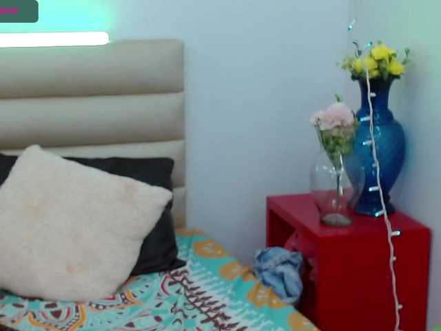 Live sex webcam photo for samantaafox #272487221