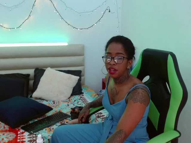 Live sex webcam photo for samantaafox #272497123