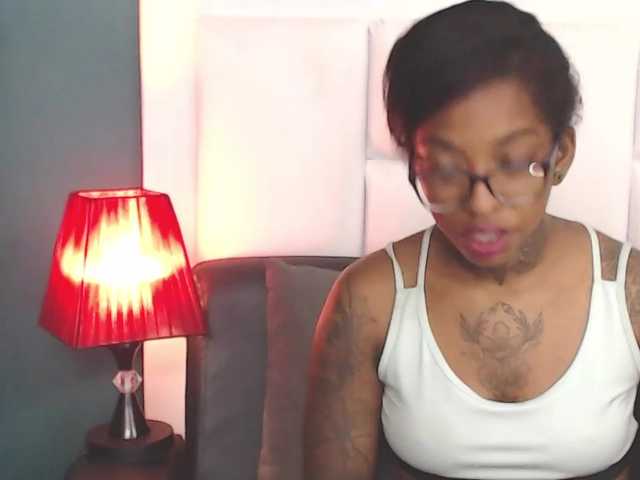 Live sex webcam photo for samantaafox #273169394