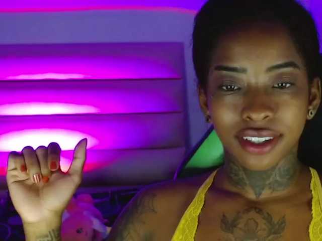 Live sex webcam photo for samantaafox #273505971