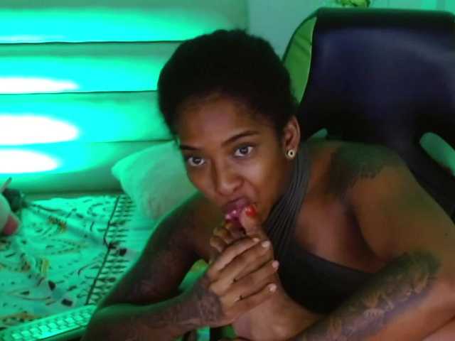 Live sex webcam photo for samantaafox #273580547