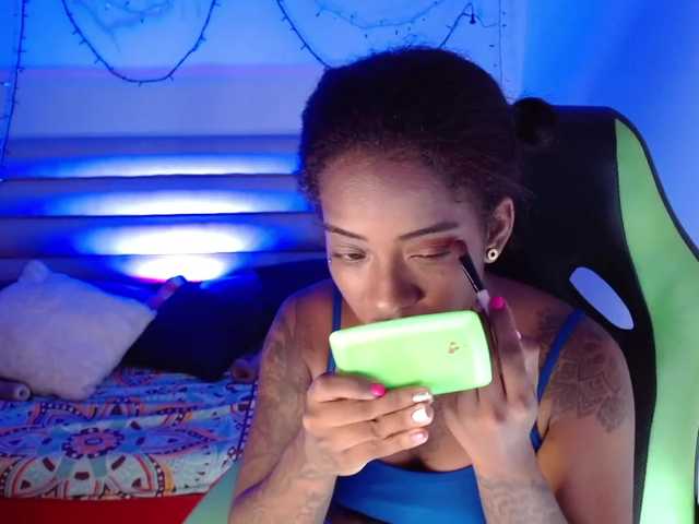 Live sex webcam photo for samantaafox #273662589