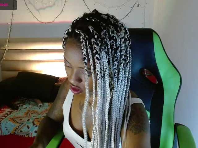 Live sex webcam photo for samantaafox #273727738