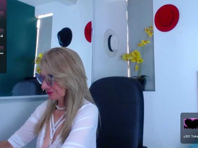 Live sex webcam photo for samantha-mature- #276826354