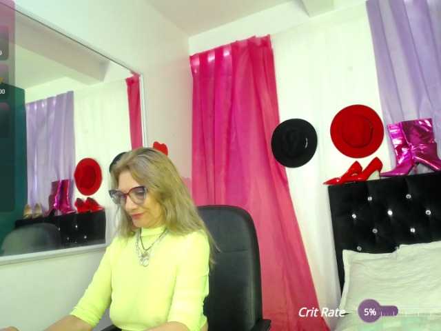 Live sex webcam photo for samantha-mature- #277368427