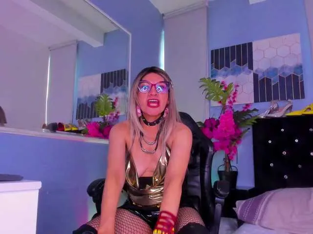 Live sex webcam photo for samantha-mature- #291419677