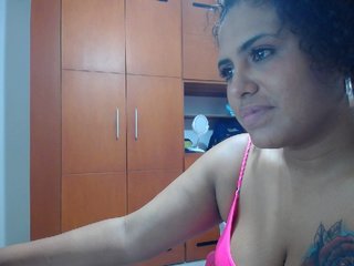 Live sex webcam photo for samantha-pink #190107335