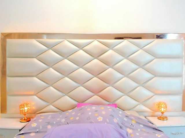 Live sex webcam photo for samanthaevans #291148341