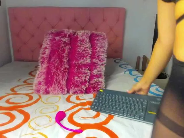 Live sex webcam photo for SamanthaFerrer #275896746