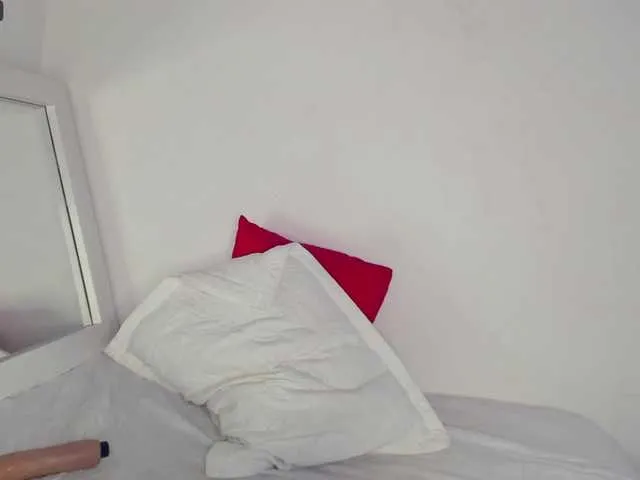 Live sex webcam photo for SamanthaFerrer #276387035